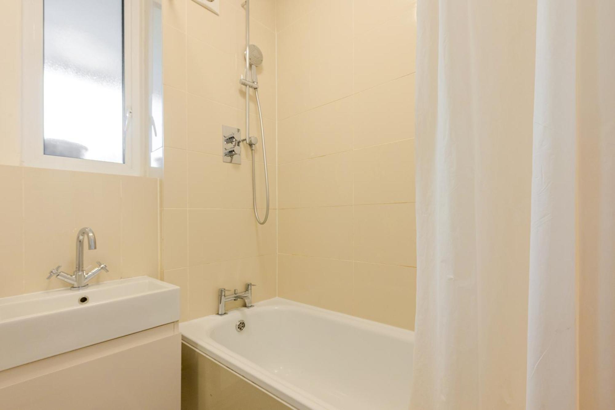 Bright Modern 1 Bedroom Flat, 5 Min To Vauxhall St London Exterior photo